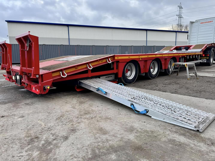 Trailerman. Lockable aluminium ramp carrier